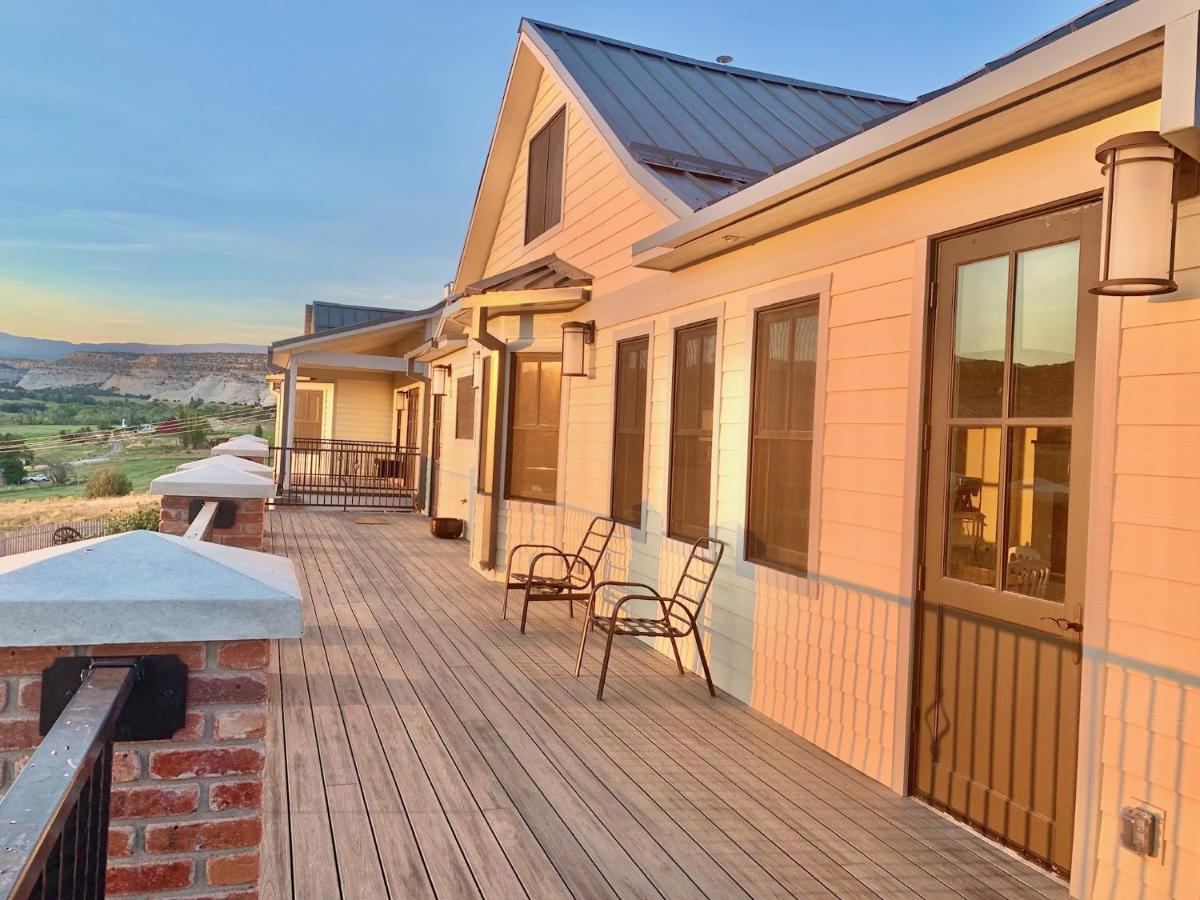 Annie'S Place Bed & Breakfast โบล์เดอร์ทาวน์ ภายนอก รูปภาพ