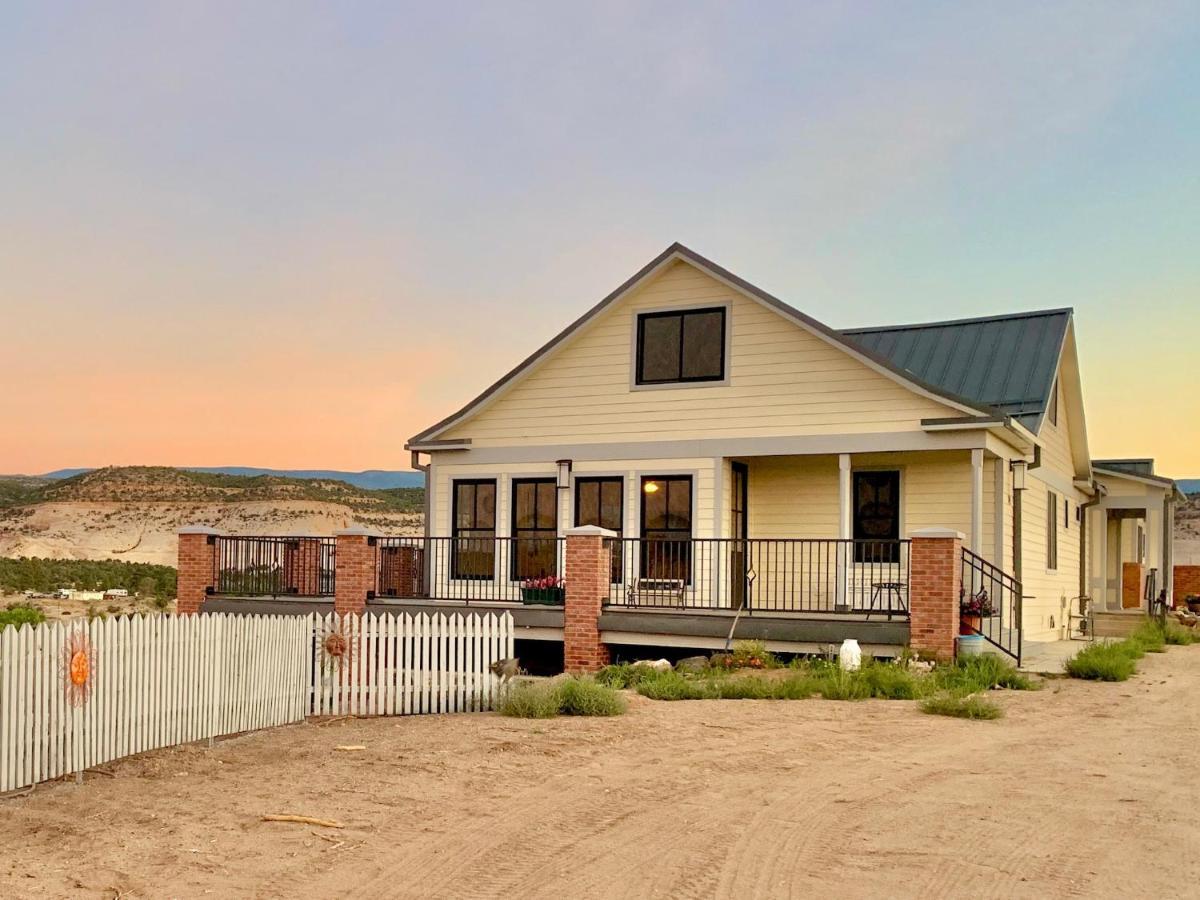 Annie'S Place Bed & Breakfast โบล์เดอร์ทาวน์ ภายนอก รูปภาพ